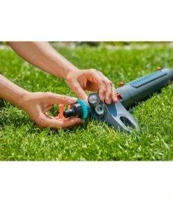 Gardena Viereckregner Aquazoom L -Pflanzenglück Geschäft 4431946 WE DE 001 GardenaViereckregnerAquazoomL