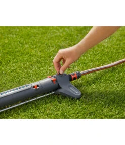 Gardena Viereckregner Aquazoom L -Pflanzenglück Geschäft 4431946 WE DE 002 GardenaViereckregnerAquazoomL